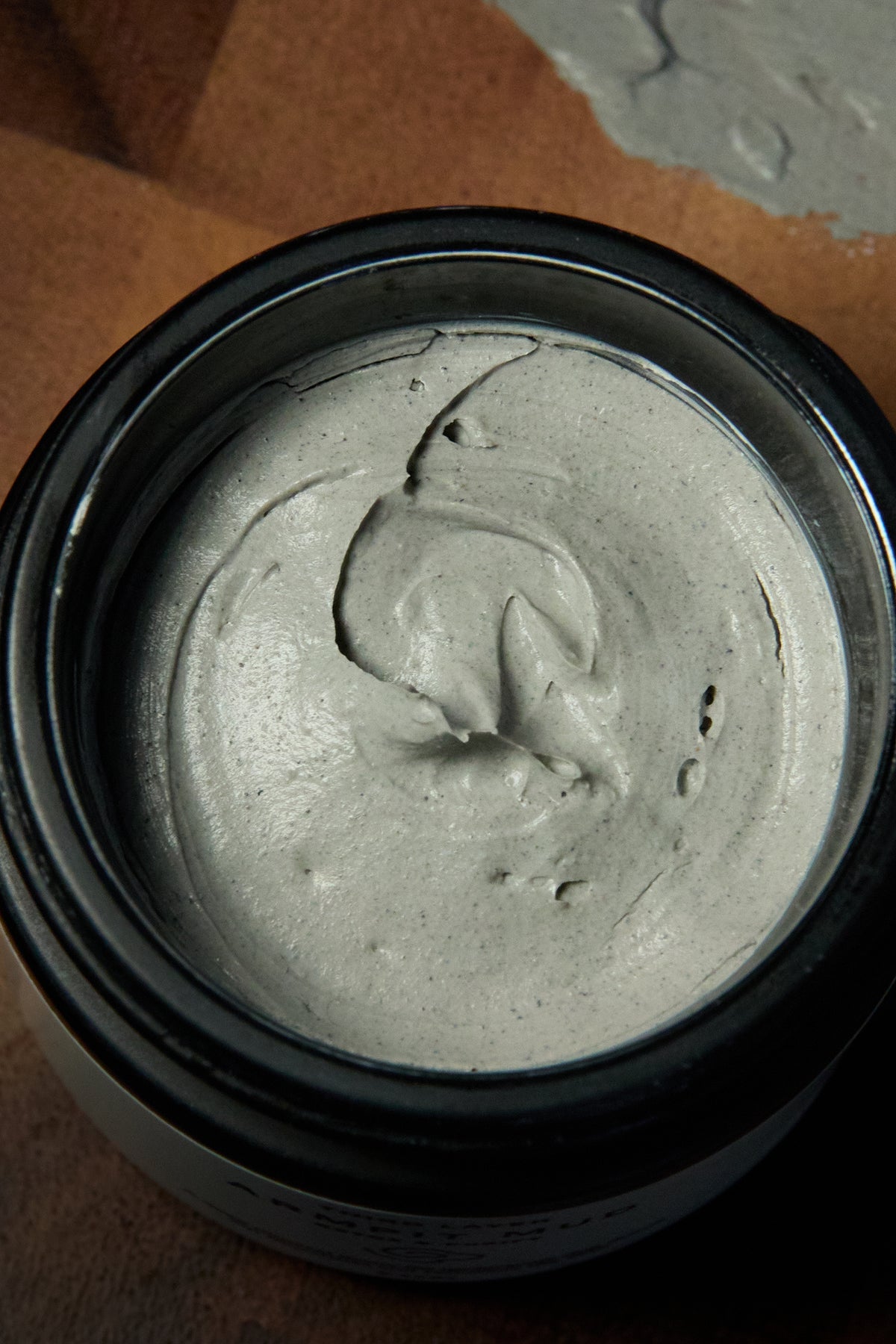Armpit Mud masked on underarm